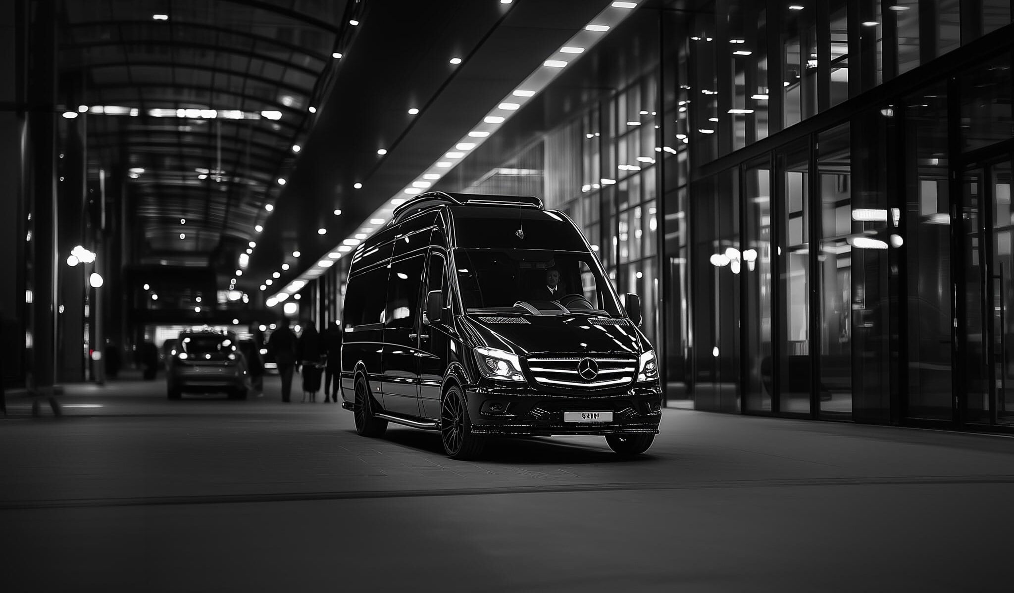 Wynajem busa z kierowcą w Częstochowie – praktyczny poradnik: wesela, szkoły, firmy i wyjazdy w Polsce